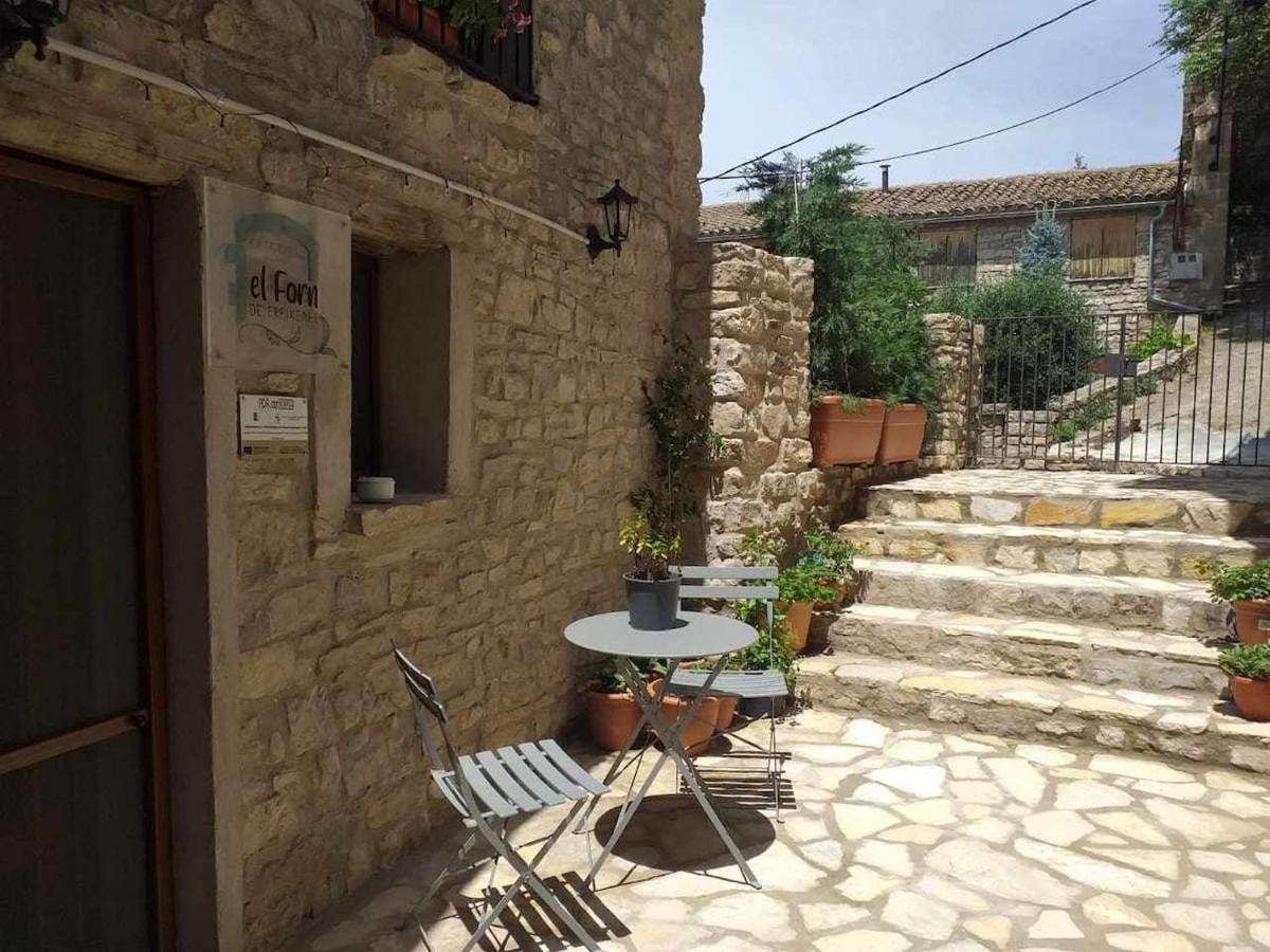 El Forn De Freixenet Con Servicios De Un Hotel Лерида Номер фото